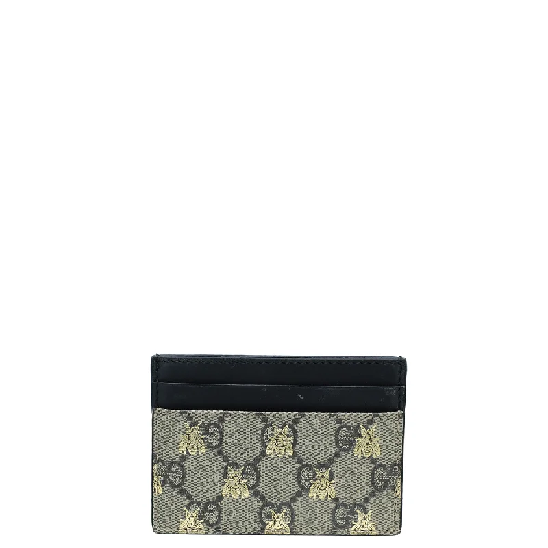 Ladies Gucci Dionysus bags with a star - shaped charmGucci Bicolor GG Supreme Bee Card Holder