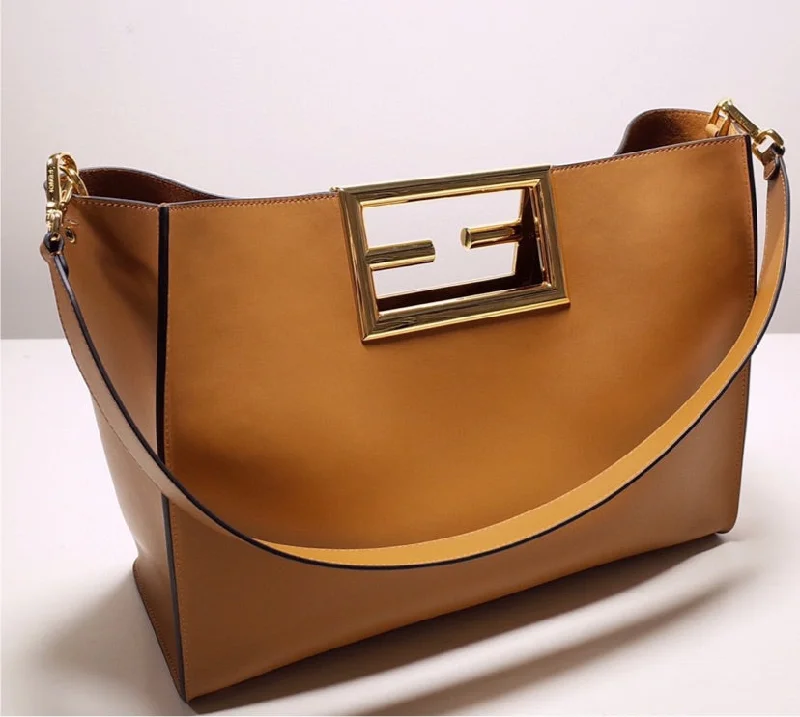 Fendi bags with a patent - leather finish for a shiny and sophisticated appearanceFendi ladies handbag