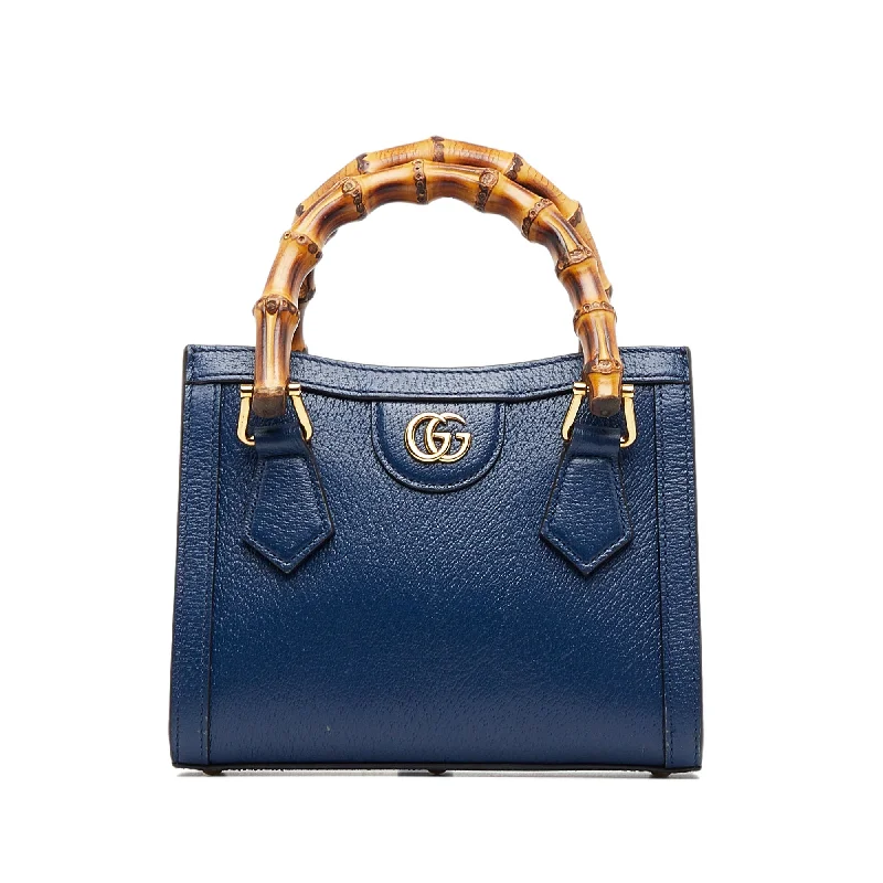 Women Gucci bags with a detachable mirror insideGucci Bamboo Diana Mini Blue