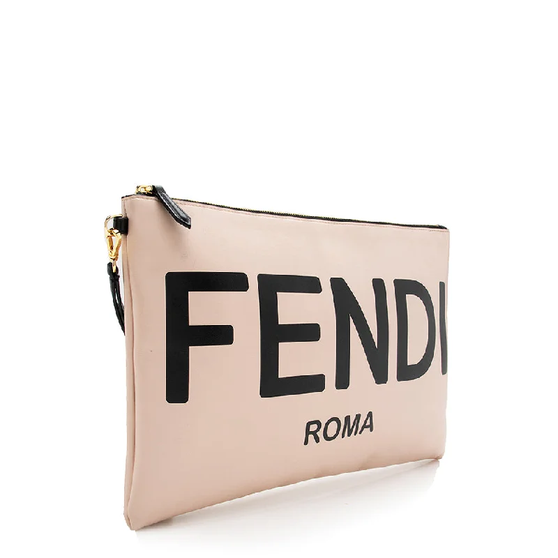 Fendi bags with a magnetic - closure card holder inside for easy access to cardsFendi Leather Logo Pouch (SHF-16970)