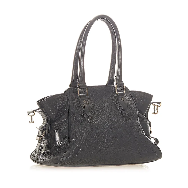 Ladies Fendi Peekaboo bags with gold - toned hardware for a touch of luxuryFendi Etniko Leather Handbag (SHG-31662)