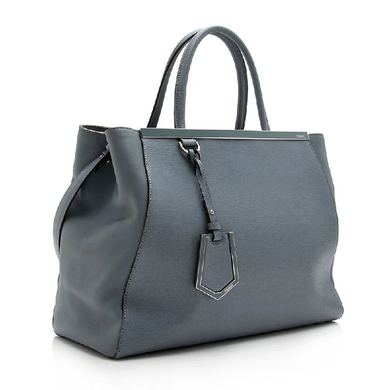 Fendi By The Way bags with a large capacity and a drawstring closureFendi Leather 2Jours Medium Tote (SHF-17665)