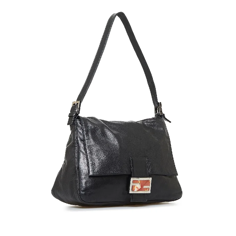 Ladies Fendi Peekaboo bags with a back - pocket organizer for better organizationFendi Leather Mamma Forever (SHG-J1tugd)