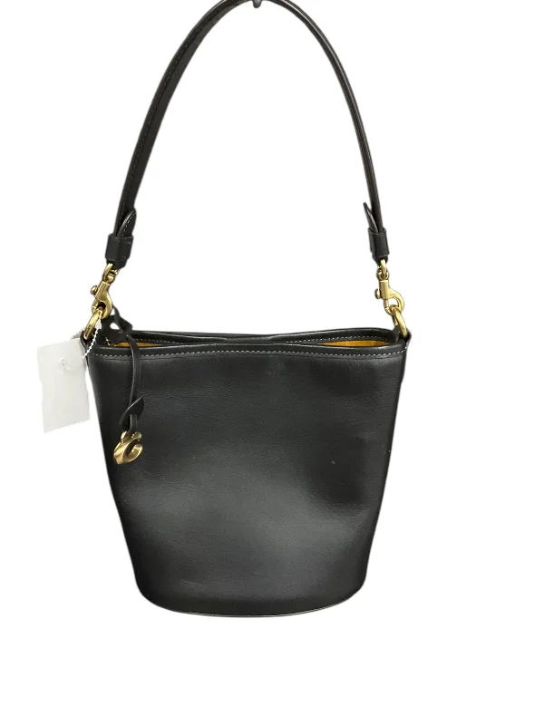 Ladies Coach shoulder bags with a magnetic - closure flap for easy accessHandbag Designer By Coach, Size: Small