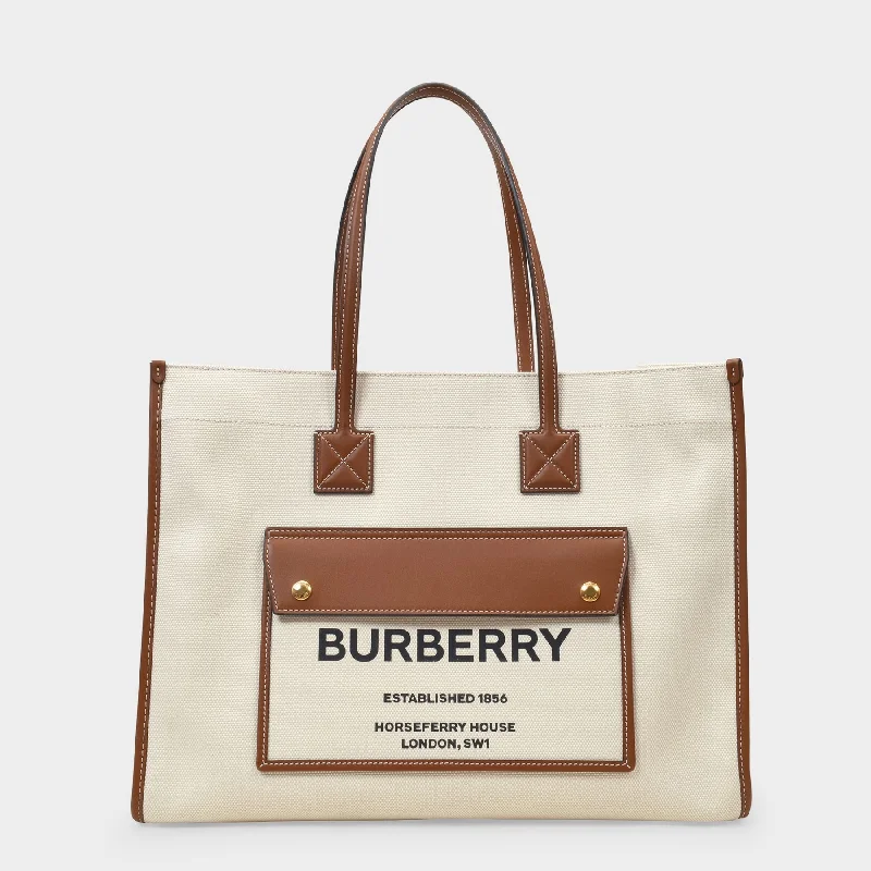 Burberry Bags with Chain Straps for a Chic VibeMedium Pocket Tote in Beige Canvas