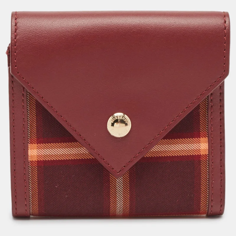 Versatile Burberry Convertible Bags for Multiple StylesBurgundy Check Canvas and Leather Lila Trifold Wallet