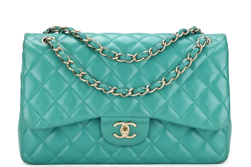 Chanel bags that pair perfectly with any outfitCHANEL DOUBLE FLAP BAG (1798xxxx) JUMBO GREEN LAMBSKIN LEATHER GOLD HARDWARE, WITH DUST COVER, NO CARD