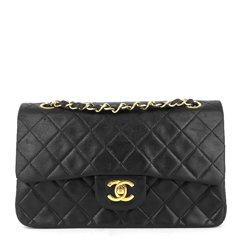 Chanel Quilted Leather Shoulder Bag for FashionistasDouble Flap Quilted Lambskin Leather Bag