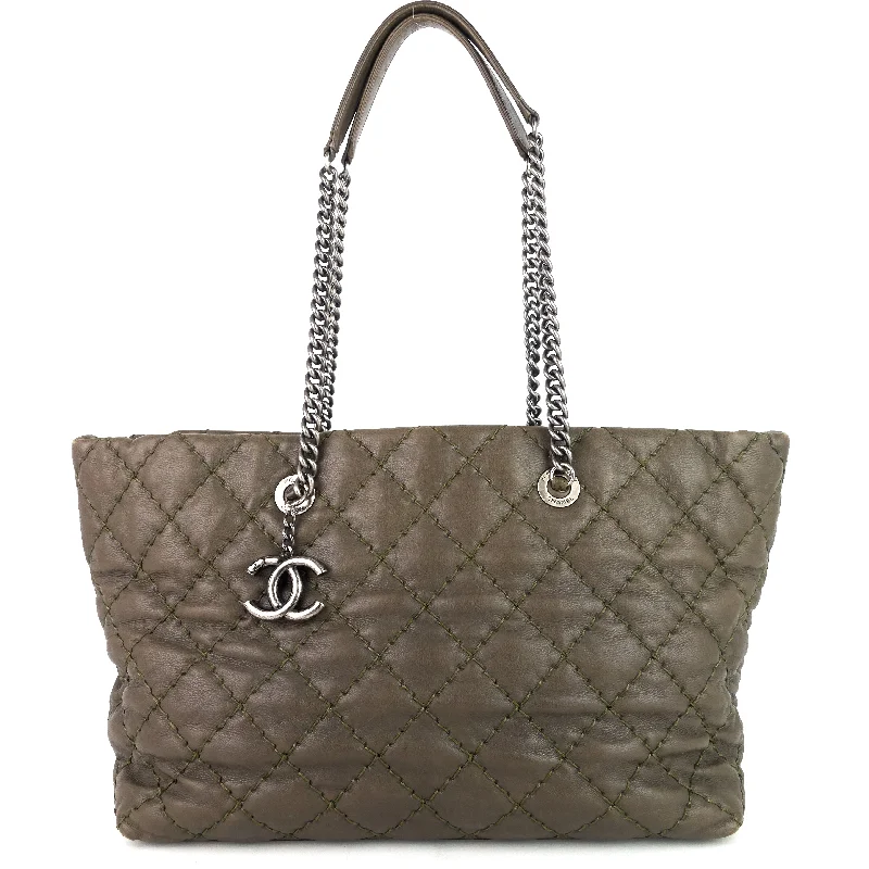 Chanel bags for the minimalist fashionUltimate Stitch Calfskin Shopping Tote Bag