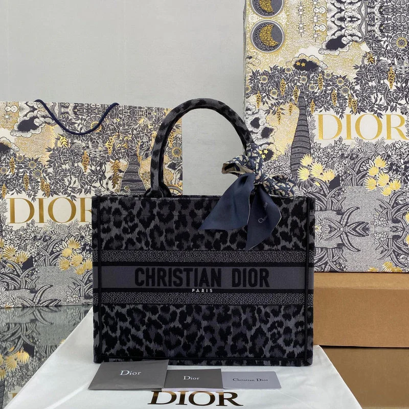 Stylish Christian Dior shoulder bags with a tassel - adorned zipperChristian Dior  Bags - 3028