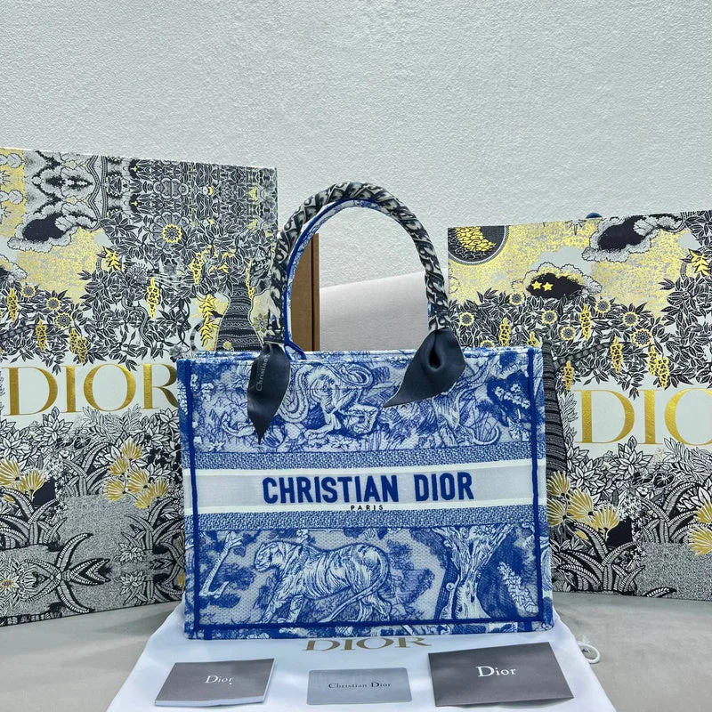 Christian Dior crossbody bags with a front - flap pocket for easy accessChristian Dior  Bags - 3040