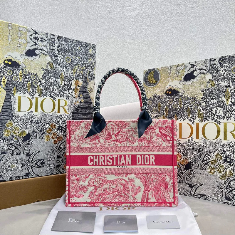 Christian Dior crossbody bags with a front - flap pocket for easy accessChristian Dior  Bags - 3074