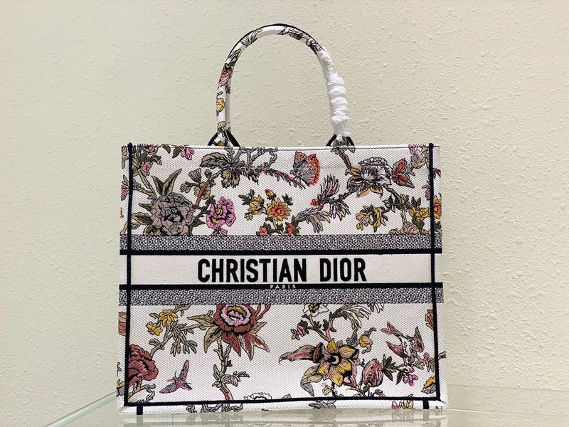 Christian Dior handbags with a removable shoulder strap for versatilityChristian Dior  Bags - 3282