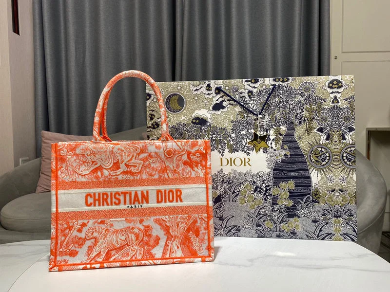 Trendsetting Christian Dior crossbody bags with a colorful strapChristian Dior  Bags - 3349