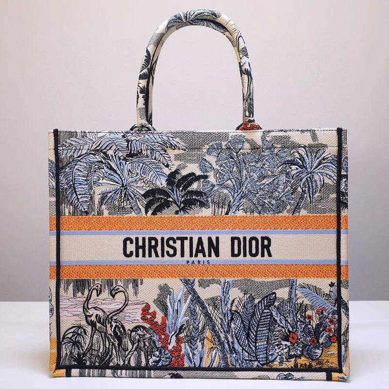 Christian Dior handbags with a removable shoulder strap for versatilityChristian Dior  Bags - 3396