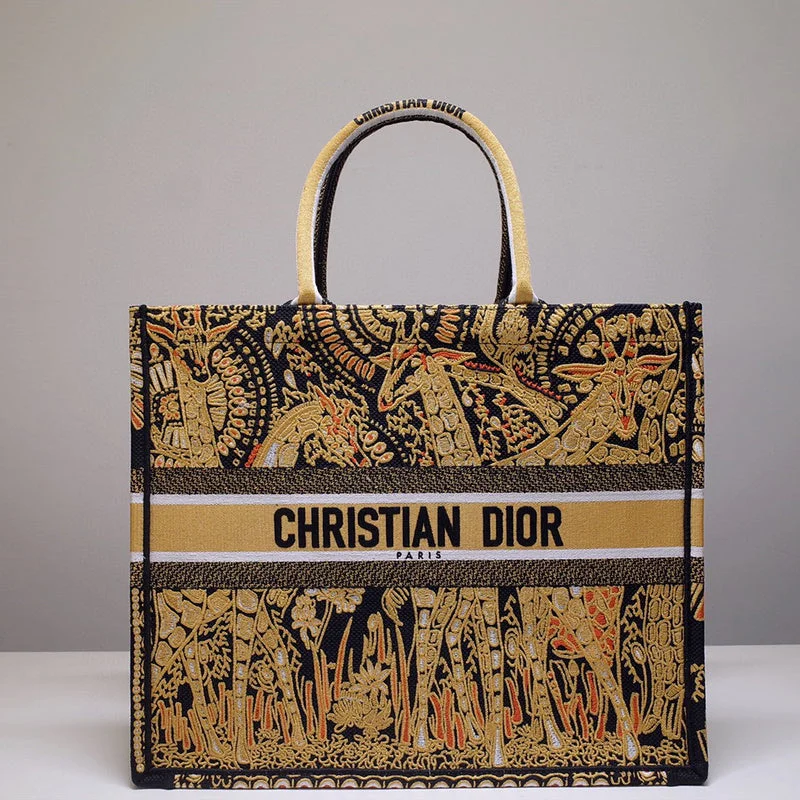 Fashion - forward Christian Dior tote bags for the modern womanChristian Dior  Bags - 3397