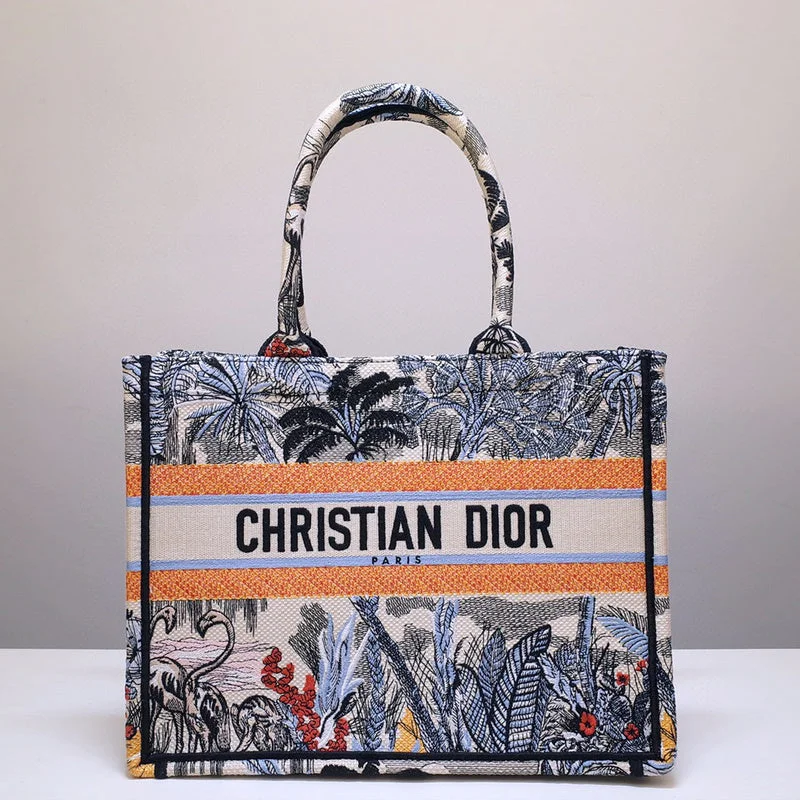 Christian Dior bags with a quilted pattern and gold - toned hardwareChristian Dior  Bags - 3402