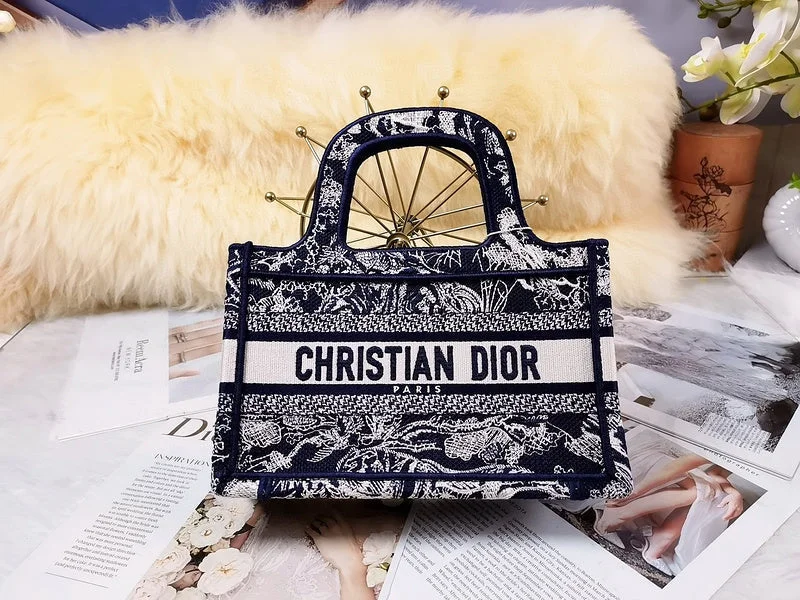 Luxury Christian Dior crossbody bags with a chain - link strapChristian Dior  Bags - 3418