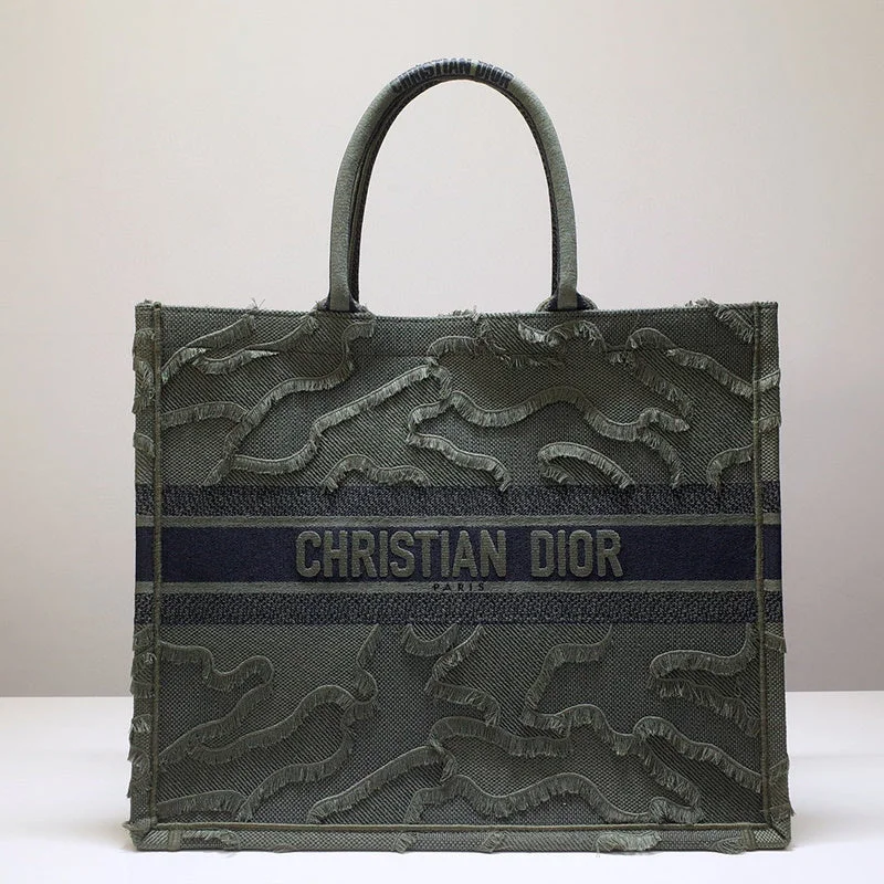 Christian Dior Saddle bags with a studded trim for a bold lookChristian Dior  Bags - 4322