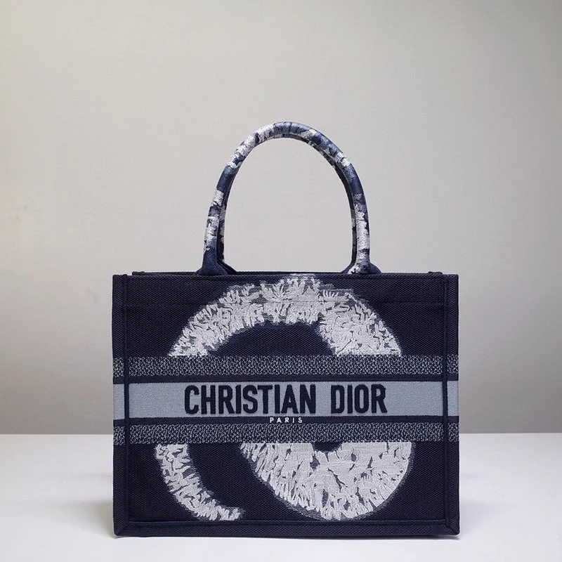 Christian Dior Saddle bags with a patent leather finish for a shiny lookChristian Dior  Bags - 4328