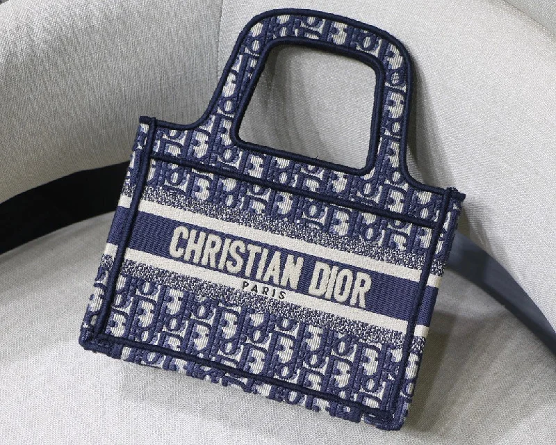 Christian Dior Saddle bags with a patent leather finish for a shiny lookChristian Dior - Luxury Bags  903