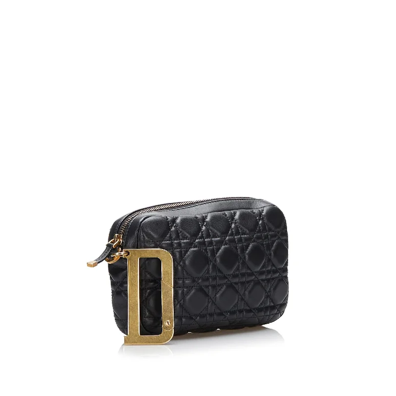 Christian Dior bags with a quilted pattern and gold - toned hardwareDior Cannage DiorQuake Clutch (ifvFCa)